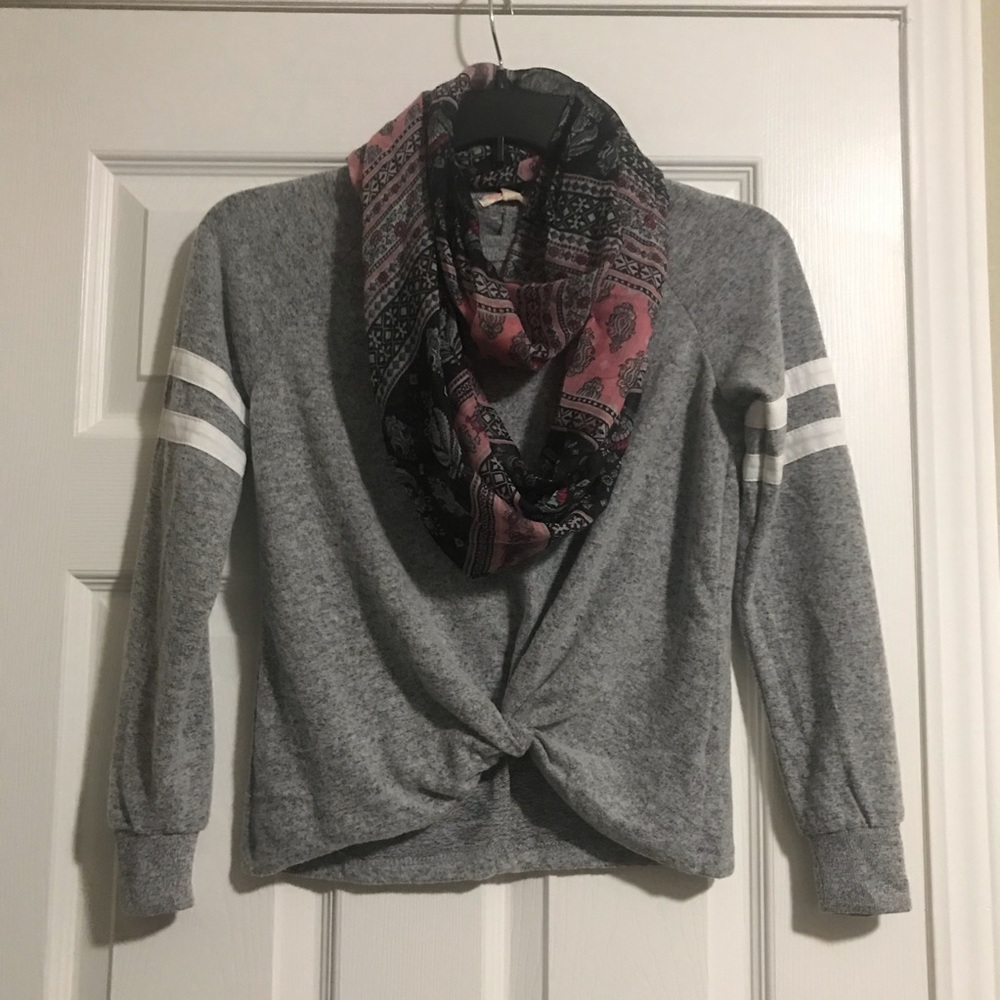 NWT Inspired Hearts with Scarf Sz XS 6/6X. Gray.